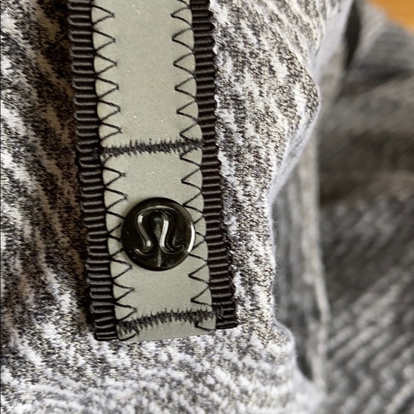 Lululemon vinyasa wrap - Picture 3 of 3